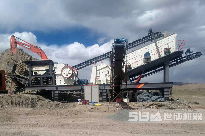 四組合移動(dòng)破碎站