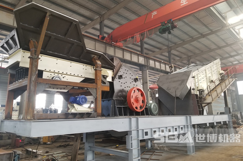 環(huán)保型移動煤矸石破碎機，三組合移動破碎機