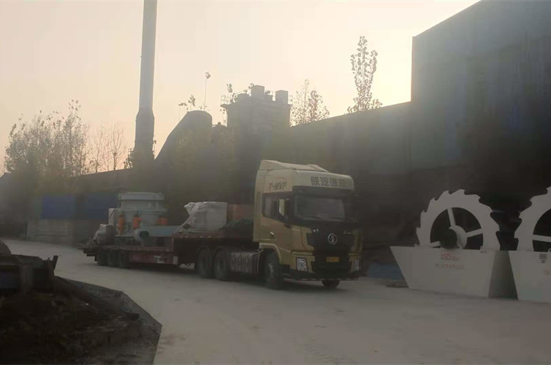 圓錐破破碎就、洗砂機發(fā)貨現(xiàn)場