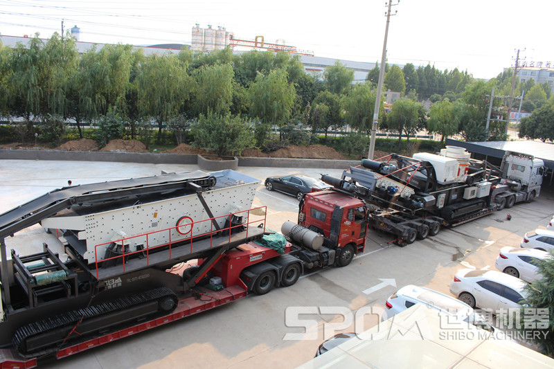 新型履帶式移動篩沙機(jī)發(fā)貨