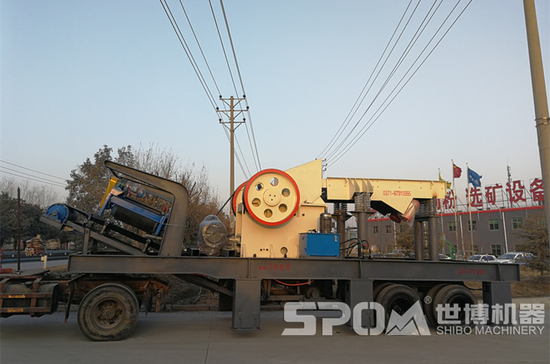 車(chē)子改裝小型移動(dòng)鄂破機(jī)