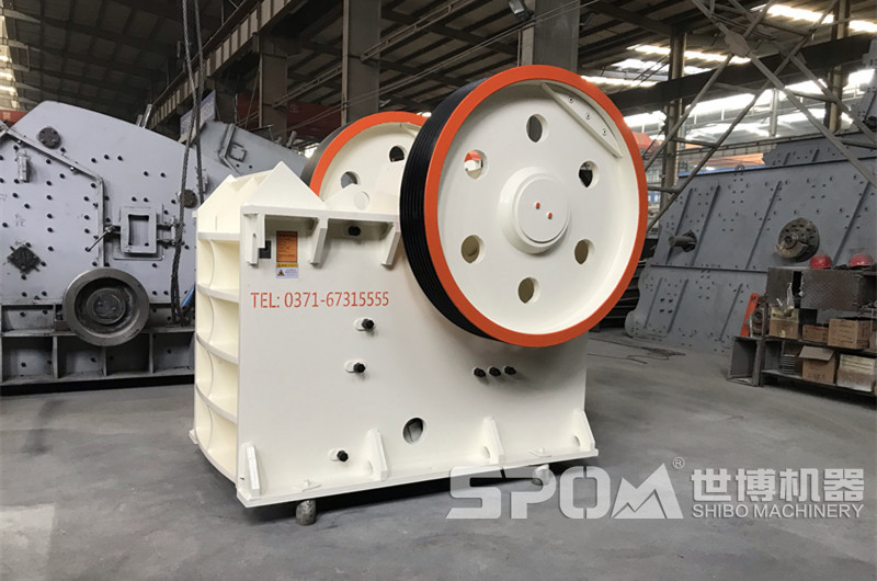 中硬礦石破碎機(jī)，顎式破碎機(jī)