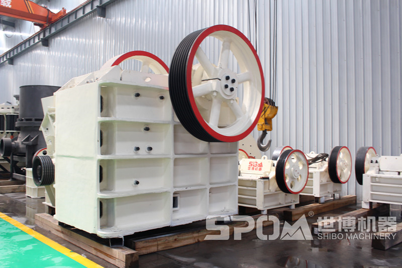 顎破，石英砂粗碎設(shè)備
