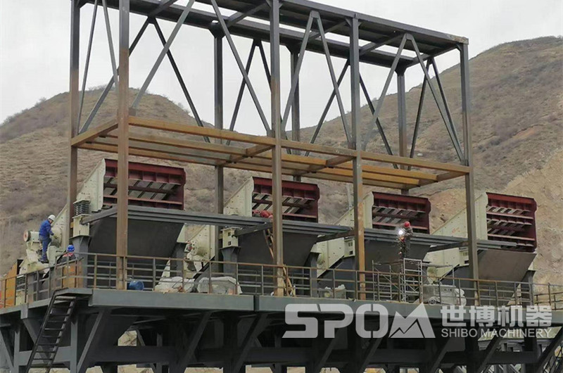 多臺振動篩并用，產(chǎn)量更高效率更高