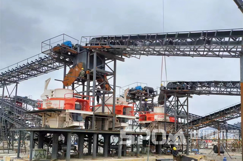 三臺(tái)制砂機(jī)，已安裝好